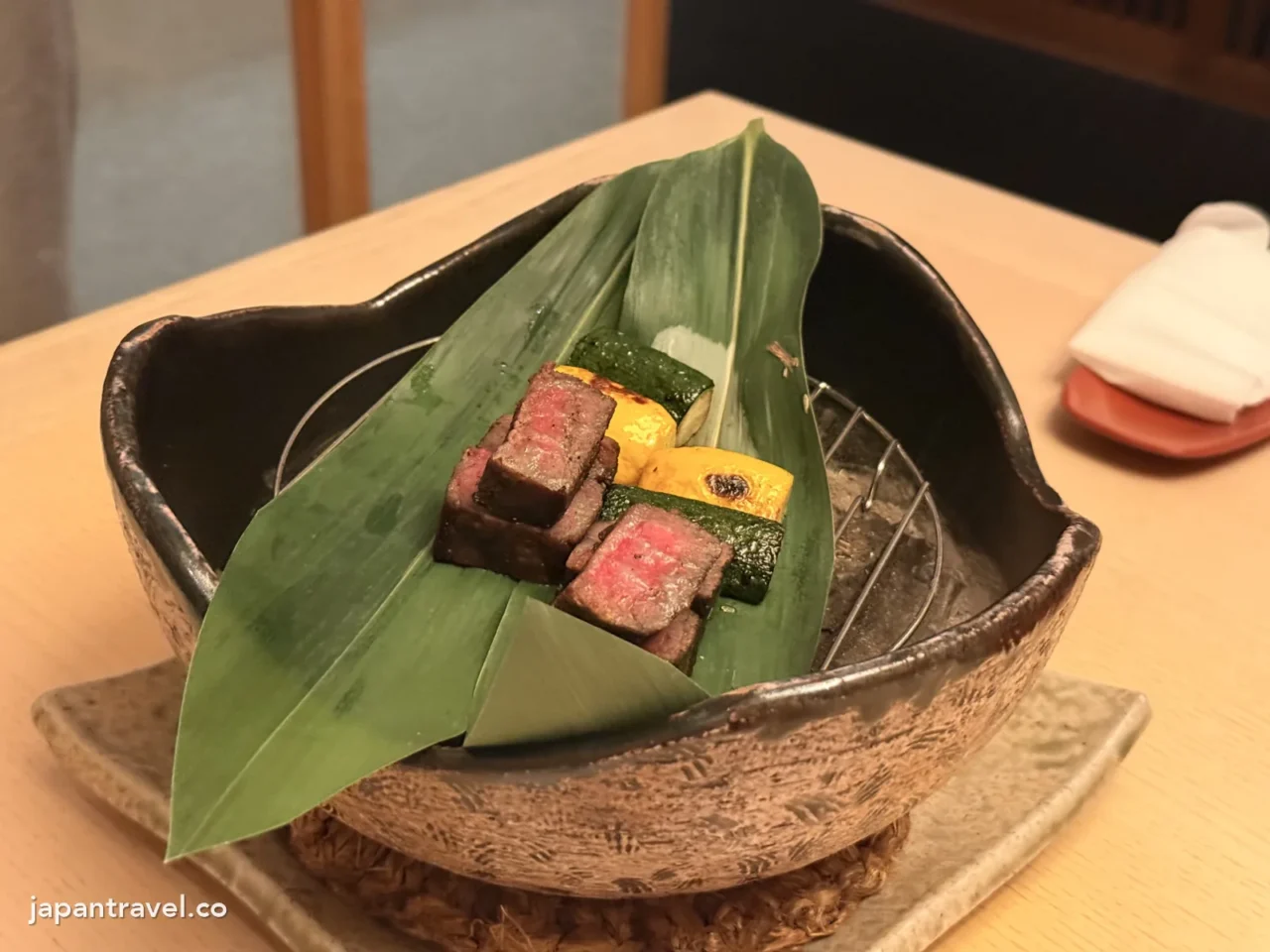 庵都晚餐的炭火肉料理