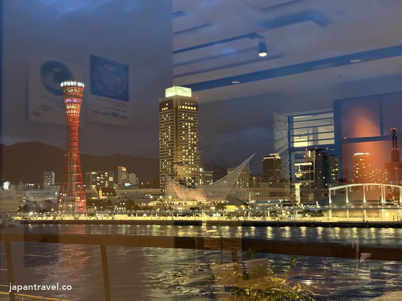 從神戶臨海樂園看神戶港塔夜景