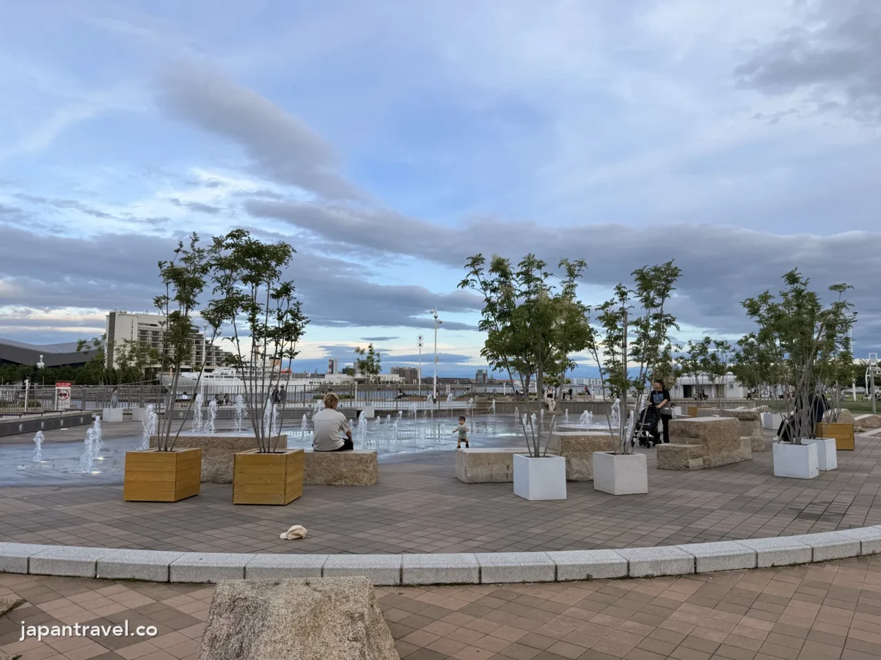 美利堅公園港邊的噴水廣場