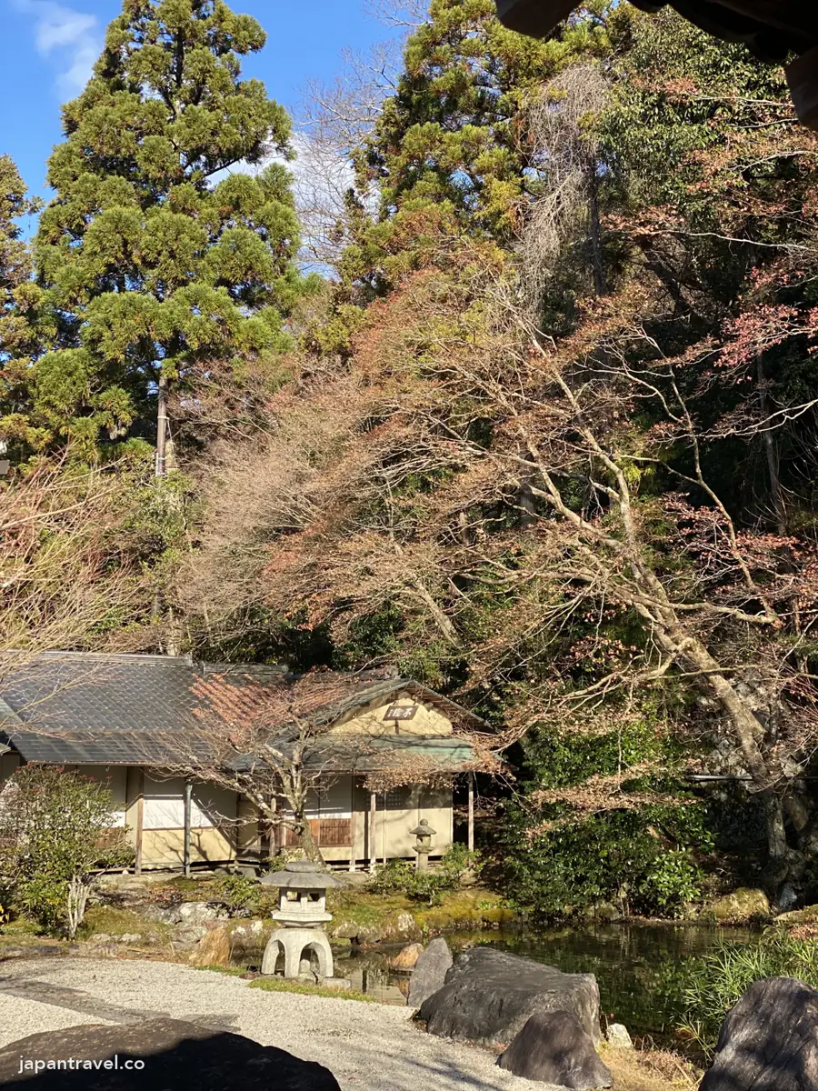 南禪寺方丈庭園的水池與石燈籠