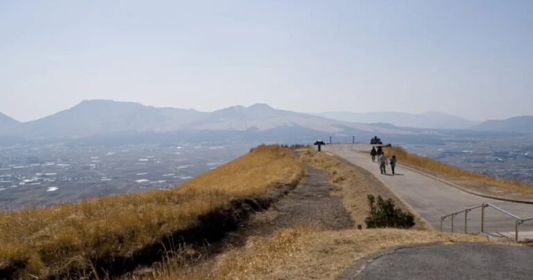【大觀峰】2026免費展望台攻略:天氣與雲海.停留時間.自駕交通|熊本阿蘇
